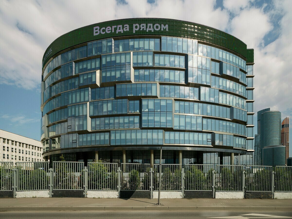 Проект и согласование медиафасада по N 712-ПП